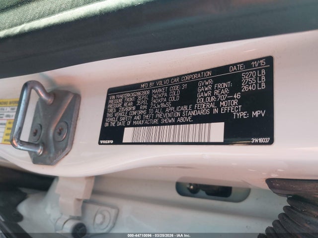 2016 VOLVO XC60 YV4612RKXG2863908 Photo 8