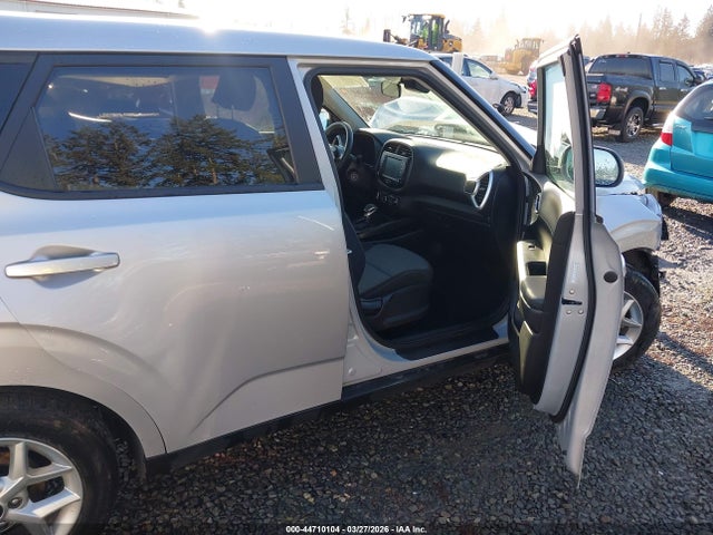 2021 KIA SOUL KNDJ23AU2M7769291 Photo 4