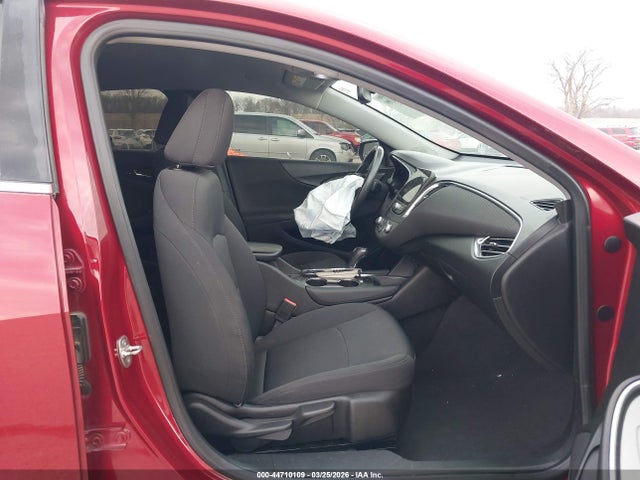 2017 CHEVROLET MALIBU 1G1ZE5ST0HF143710 Photo 4