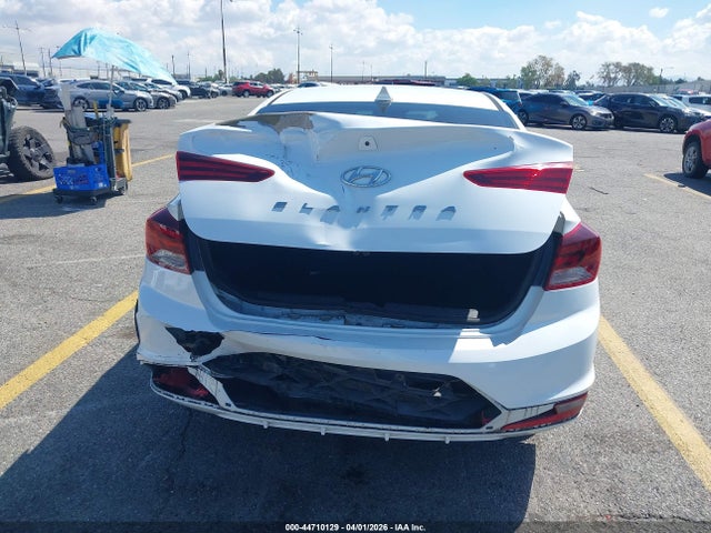 Hyundai ELANTRA SEL 2019 5NPD84LF4KH462424 Image 17