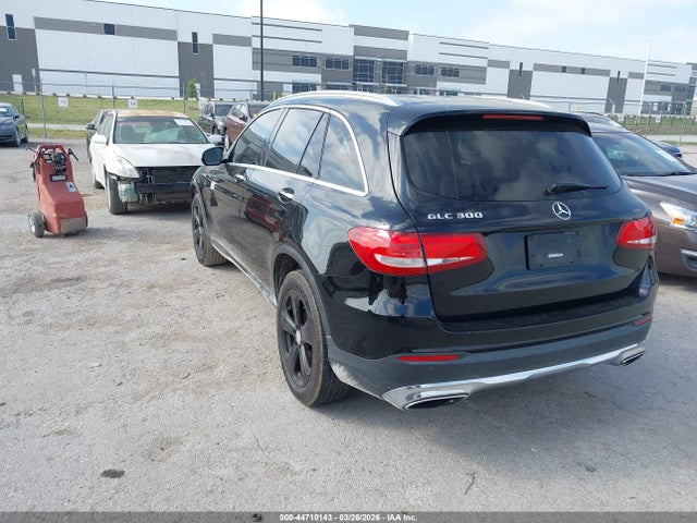 2016 Mercedes-benz Glc 300 მანქანა იყიდება აუქციონზე, vin: WDC0G4JB5GF103998, აუქციონის ნომერი: 44710143