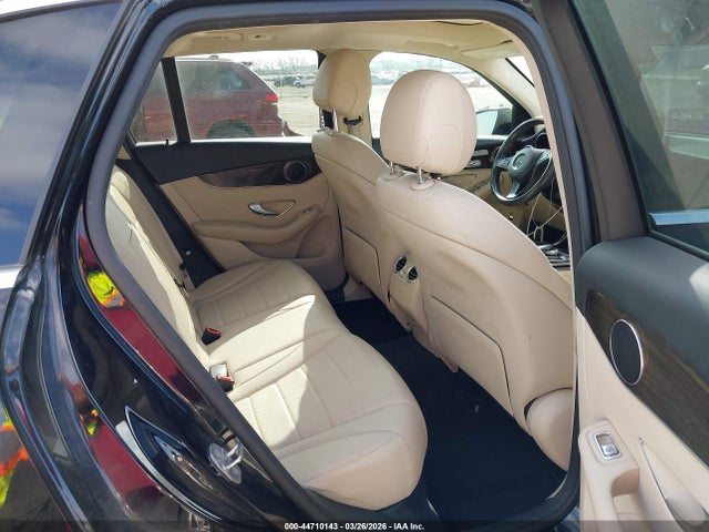 2016 Mercedes-benz Glc 300 მანქანა იყიდება აუქციონზე, vin: WDC0G4JB5GF103998, აუქციონის ნომერი: 44710143