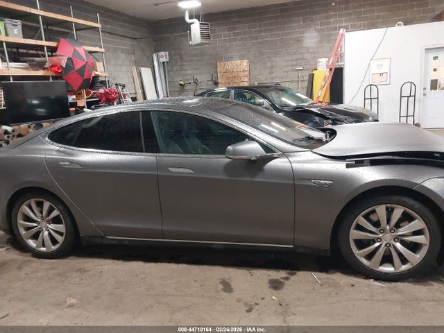 Продажа на аукционе авто 2015 Tesla Model S 70d/85d/p85d, vin: 5YJSA1H29FF084296, номер лота: 44710164