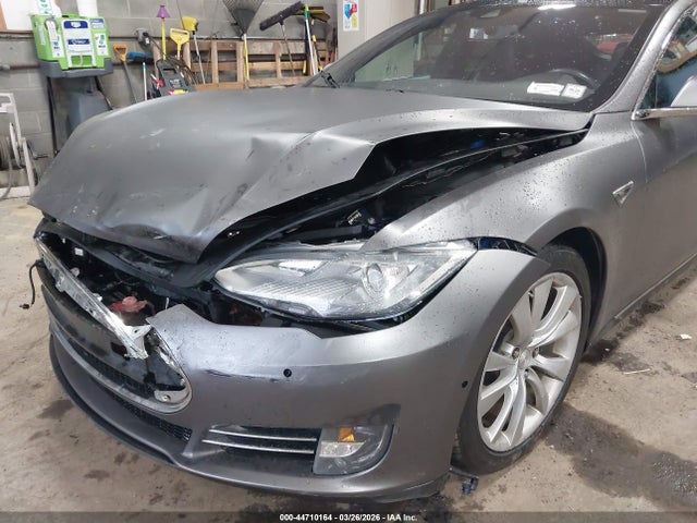 Продажа на аукционе авто 2015 Tesla Model S 70d/85d/p85d, vin: 5YJSA1H29FF084296, номер лота: 44710164
