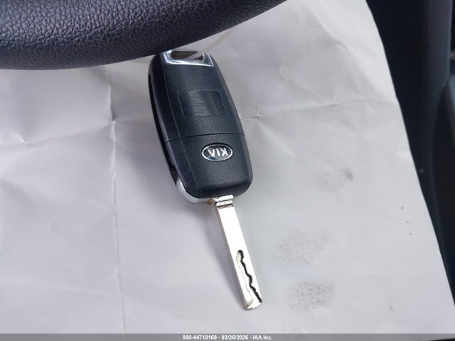 5XXGT4L33KG371691 KIA Optima Lx