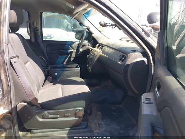44710194 :رقم المزاد ، 1GNLC2E07CR273355 vin ، 2012 Chevrolet Tahoe Commercial Fleet مزاد بيع