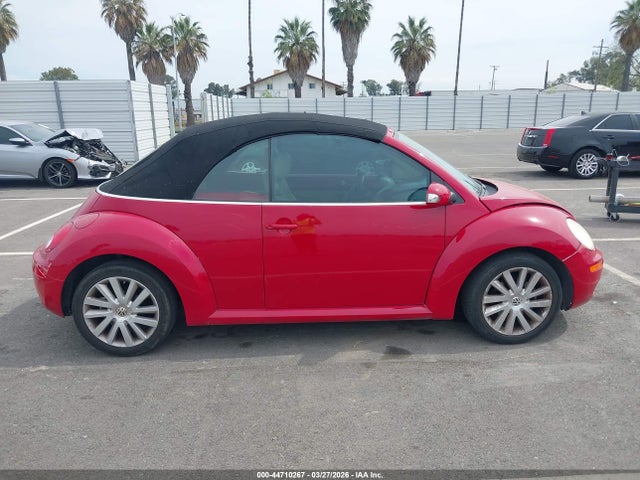 44710267 :رقم المزاد ، 3VWRG31Y18M415150 vin ، 2008 Volkswagen New Beetle Se مزاد بيع