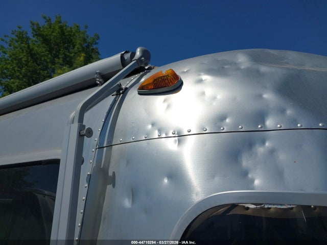 2017 Airstream Ct მანქანა იყიდება აუქციონზე, vin: 1STVRTF15HJ540139, აუქციონის ნომერი: 44710294