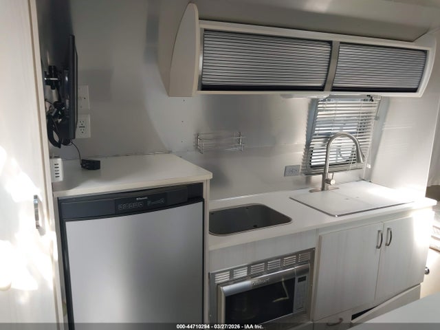 2017 Airstream Ct მანქანა იყიდება აუქციონზე, vin: 1STVRTF15HJ540139, აუქციონის ნომერი: 44710294