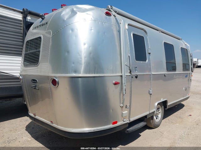 2017 Airstream Ct მანქანა იყიდება აუქციონზე, vin: 1STVRTF15HJ540139, აუქციონის ნომერი: 44710294