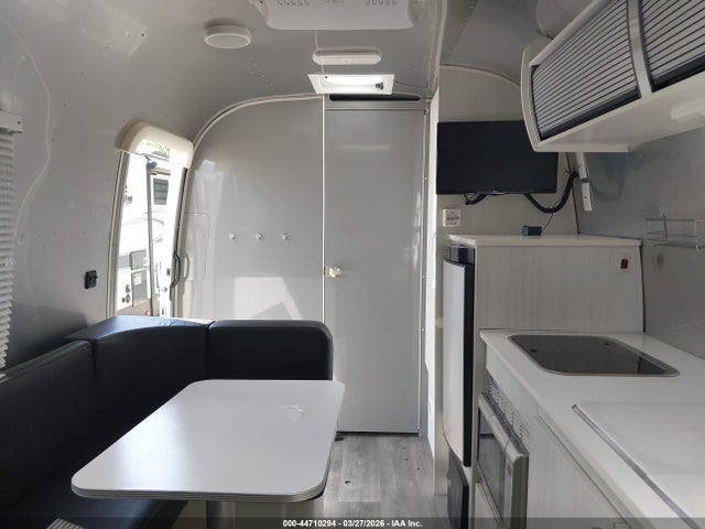2017 Airstream Ct მანქანა იყიდება აუქციონზე, vin: 1STVRTF15HJ540139, აუქციონის ნომერი: 44710294