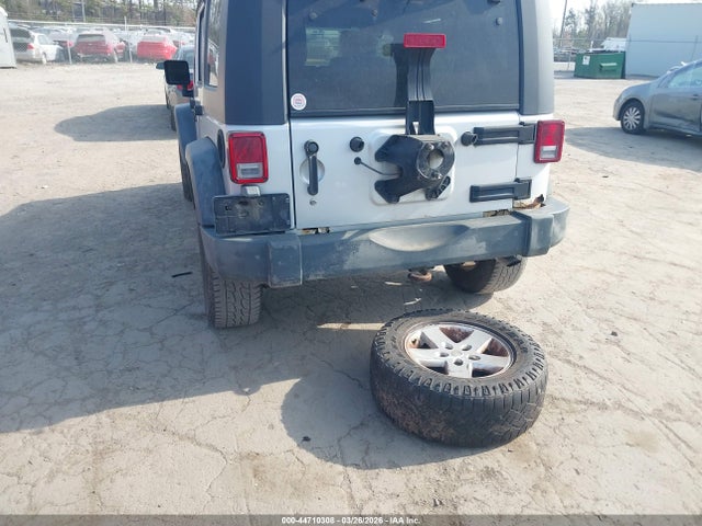2008 Jeep Wrangler Unlimited X მანქანა იყიდება აუქციონზე, vin: 1J4GA39108L536539, აუქციონის ნომერი: 44710308