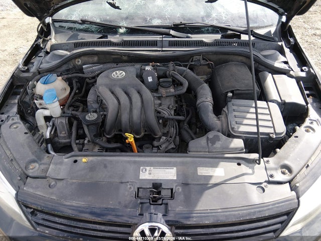 Продажа на аукционе авто 2014 Volkswagen Jetta 2.0l S, vin: 3VW2K7AJ4EM393862, номер лота: 44710309