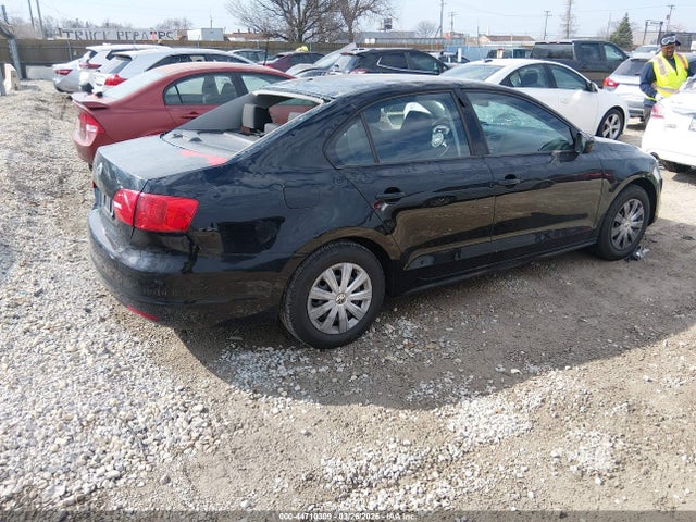 Продажа на аукционе авто 2014 Volkswagen Jetta 2.0l S, vin: 3VW2K7AJ4EM393862, номер лота: 44710309