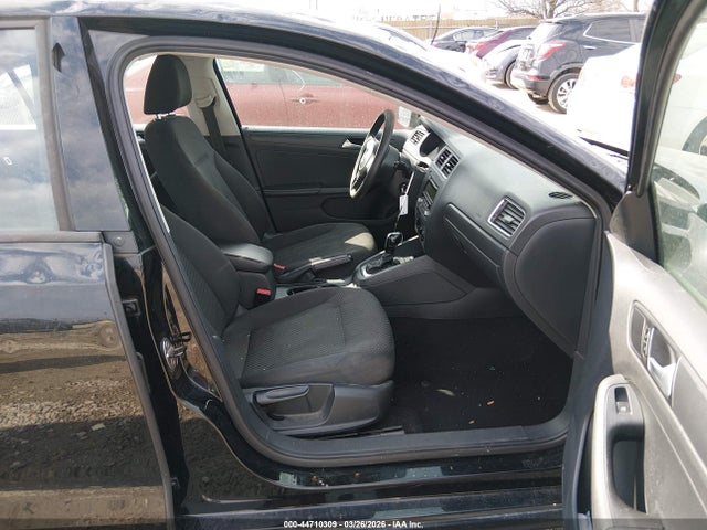 Продажа на аукционе авто 2014 Volkswagen Jetta 2.0l S, vin: 3VW2K7AJ4EM393862, номер лота: 44710309