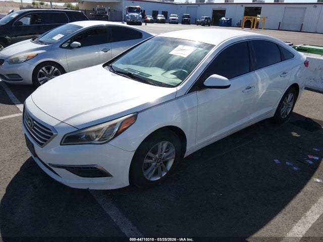 Hyundai SONATA SE 2015 5NPE24AF5FH007225 Image 2