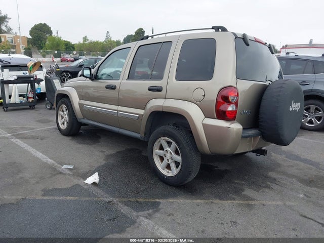2005 JEEP LIBERTY 1J4GK58K85W577448 Photo 2