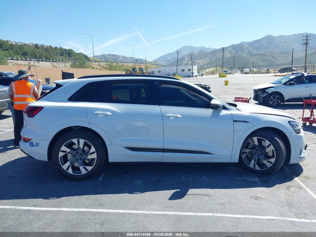 Aukcja sprzedaży 2021 Audi E-tron Premium Quattro, vin: WA1AAAGE2MB016231, numer aukcji: 44710350