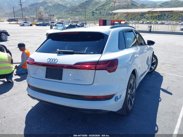 Aukcja sprzedaży 2021 Audi E-tron Premium Quattro, vin: WA1AAAGE2MB016231, numer aukcji: 44710350