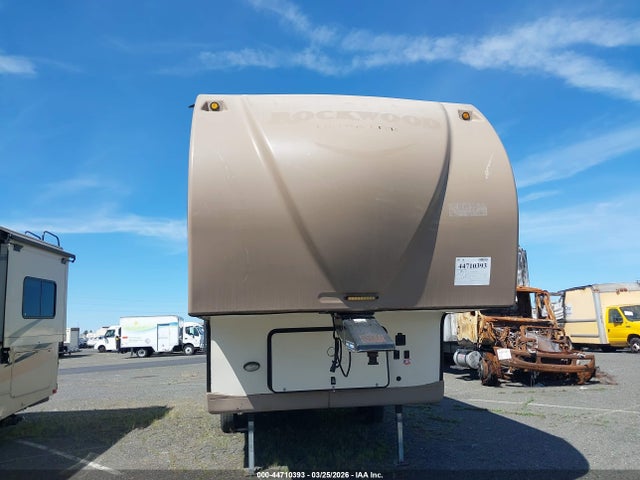 4X4FRLZ25GZ140647 Rockwood Forestriver