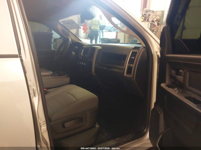 44710403 :رقم المزاد ، 1C6RR7FT1HS770500 vin ، 2017 Ram 1500 St مزاد بيع