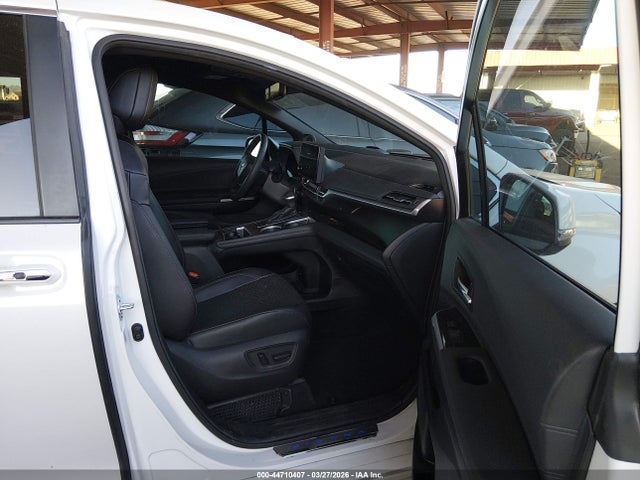 Toyota Sienna Platinum 2025 5TDERKEC6SS256282 Image 5