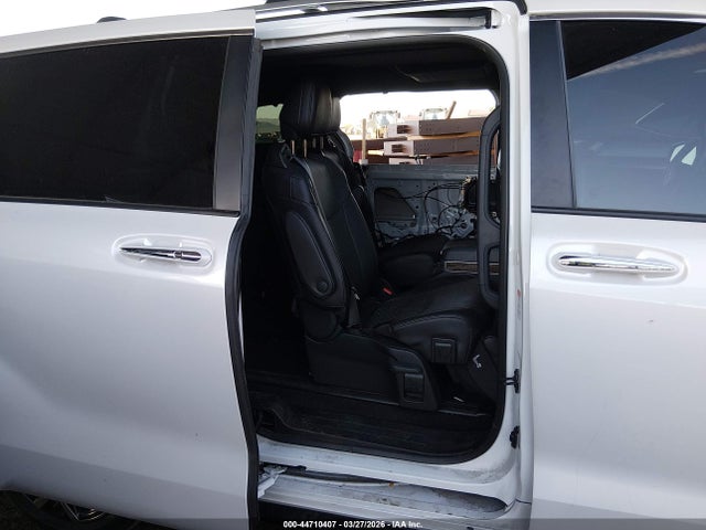 Toyota Sienna Platinum 2025 5TDERKEC6SS256282 Image 8