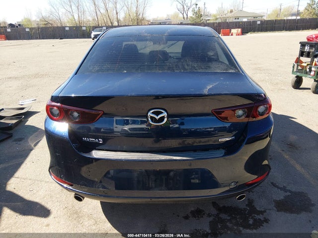 44710415 :رقم المزاد ، 3MZBPABL4NM317069 vin ، 2022 Mazda Mazda3 Select مزاد بيع