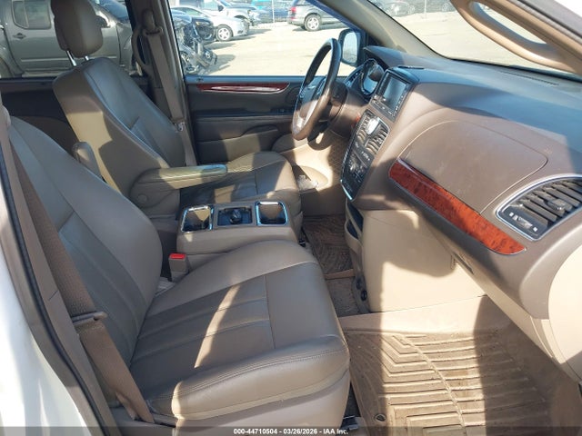 Продажа на аукционе авто 2013 Chrysler Town & Country Touring-l, vin: 2C4RC1CG3DR816676, номер лота: 44710504