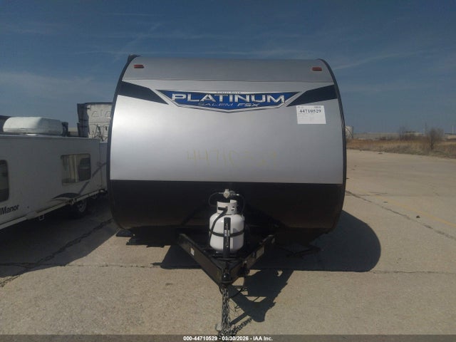 44710529 :رقم المزاد ، 4X4TSMT15NY010755 vin ، 2022 Salem Platinum مزاد بيع