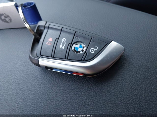 BMW 330I 2025 3MW69CW0XS8F61482 Image 11