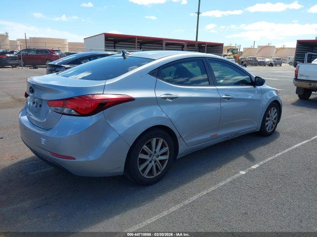Продажа на аукционе авто 2015 Hyundai Elantra Se, vin: 5NPDH4AE8FH623616, номер лота: 44710598