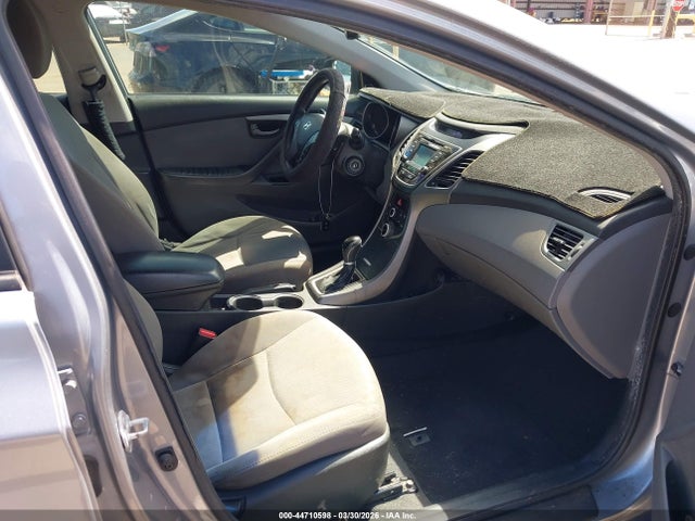 Продажа на аукционе авто 2015 Hyundai Elantra Se, vin: 5NPDH4AE8FH623616, номер лота: 44710598