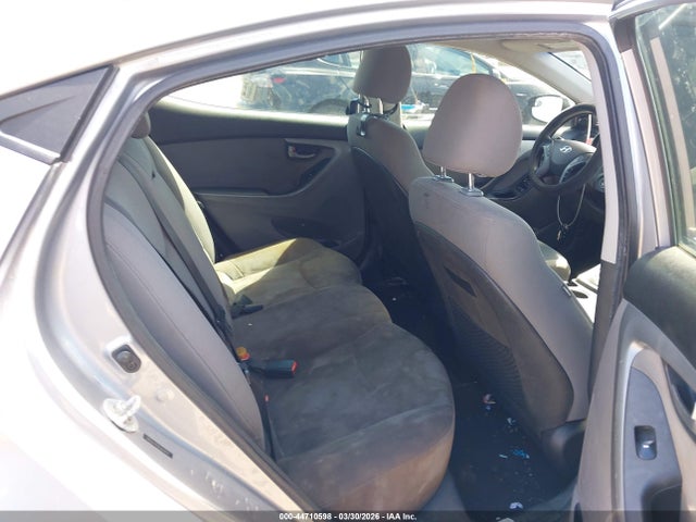 Продажа на аукционе авто 2015 Hyundai Elantra Se, vin: 5NPDH4AE8FH623616, номер лота: 44710598