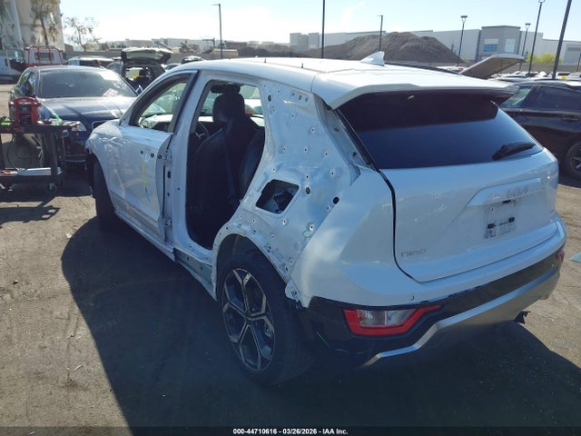 KNDCR3LE1S5257749 KIA Niro Ex Touring