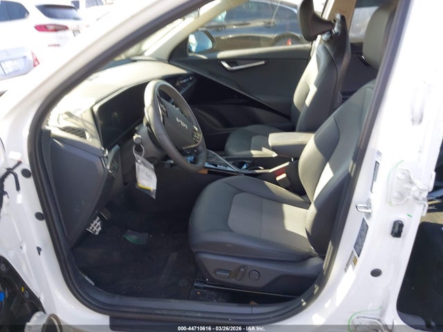 KNDCR3LE1S5257749 KIA Niro Ex Touring