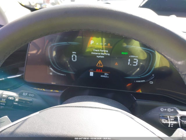 KNDCR3LE1S5257749 KIA Niro Ex Touring