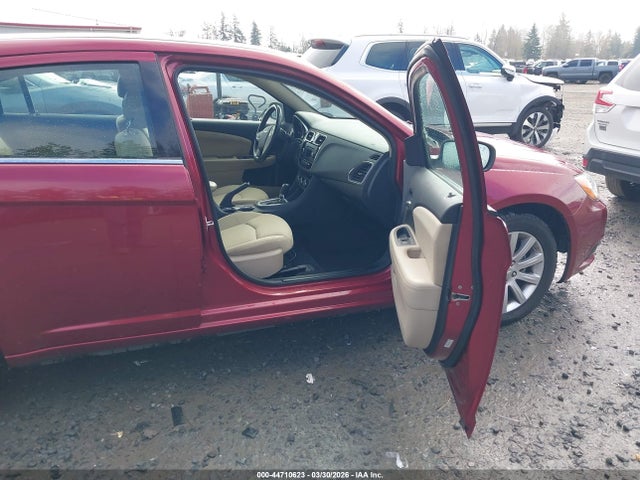 2011 Chrysler 200 Touring მანქანა იყიდება აუქციონზე, vin: 1C3BC1FG9BN512960, აუქციონის ნომერი: 44710623