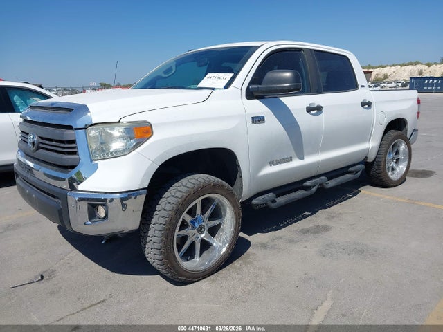 5TFDW5F11EX351317 Toyota Tundra Sr5 5.7l V8