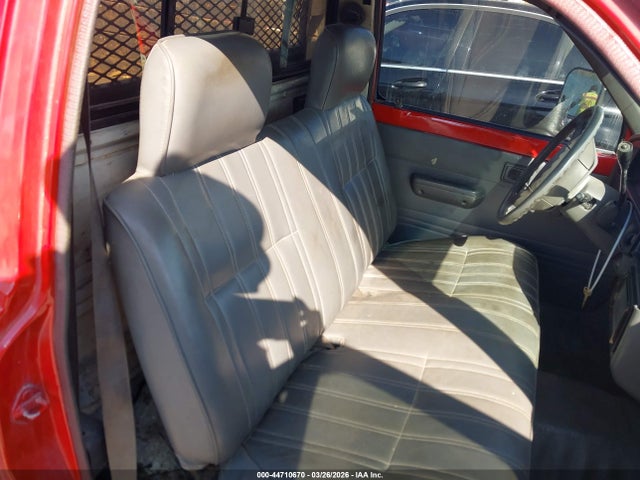 Продажа на аукционе авто 1991 Toyota Pickup Cab Chassis Super Long Wb, vin: JT5VN94T8M0020367, номер лота: 44710670