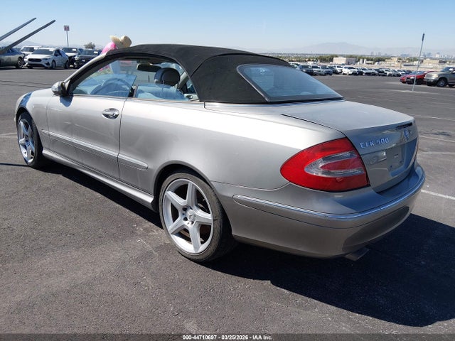 2004 MERCEDES-BENZ CLK 500 WDBTK75G44T020065 Photo 2
