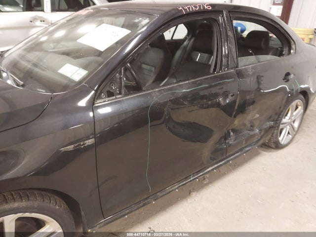 44710716 :رقم المزاد ، 3VW5T7AJ4HM336124 vin ، 2017 Volkswagen Jetta Gli مزاد بيع