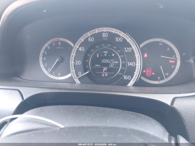 44710737 :رقم المزاد ، 1HGCR2F87FA251758 vin ، 2015 Honda Accord Ex-l مزاد بيع