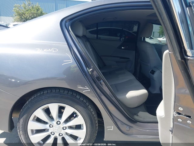 44710737 :رقم المزاد ، 1HGCR2F87FA251758 vin ، 2015 Honda Accord Ex-l مزاد بيع