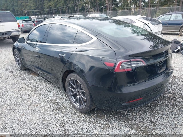44710783 :رقم المزاد ، 5YJ3E1EA2JF109049 vin ، 2018 Tesla Model 3 Long Range/mid Range مزاد بيع