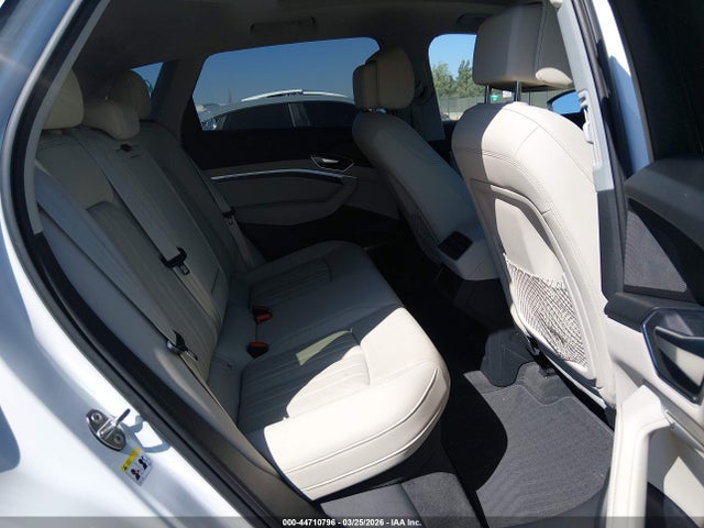 2022 AUDI E-TRON WA1LAAGE1NB026484 Photo 7