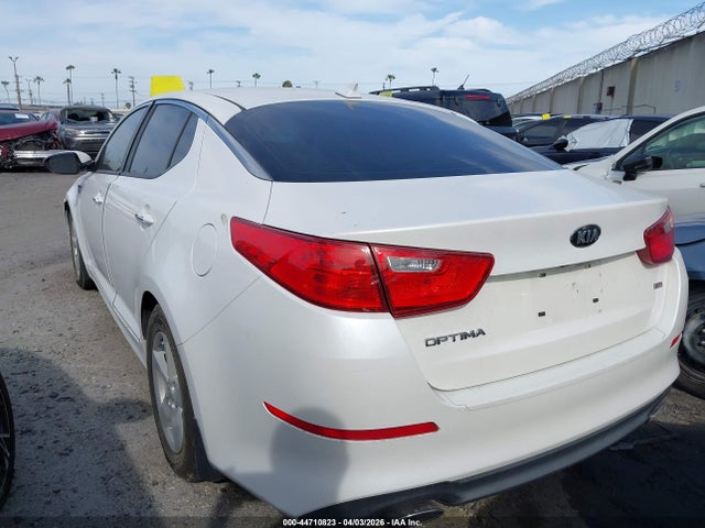 KIA Optima Lx 2015 KNAGM4A75F5631583 Image 3