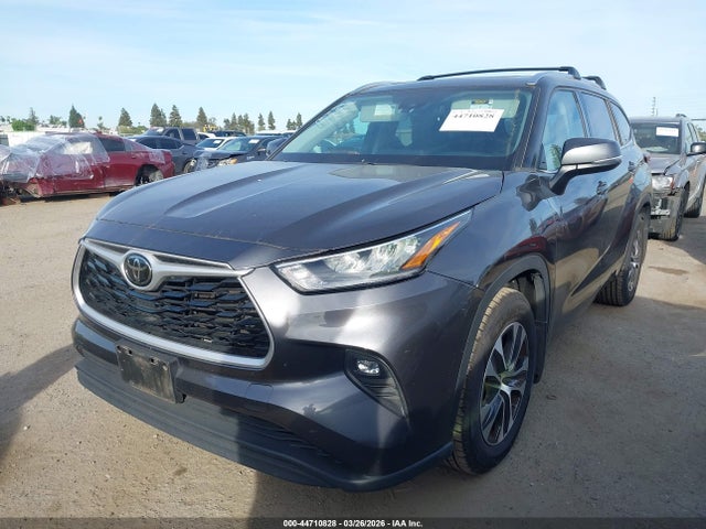 5TDHZRBH4LS054211 Toyota Highlander Xle