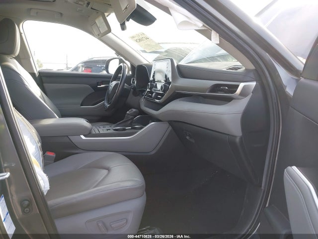 5TDHZRBH4LS054211 Toyota Highlander Xle