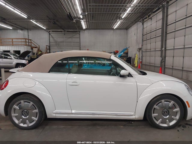 Продажа на аукционе авто 2015 Volkswagen Beetle 1.8t, vin: 3VW517AT2FM814108, номер лота: 44710834